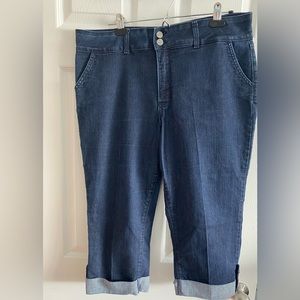 3 for $20 🌺  NYDJ Jeans Cropped size 16p